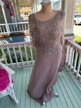 Mon Cheri Lace Bodice Maxi Dress in Dusty Mauve